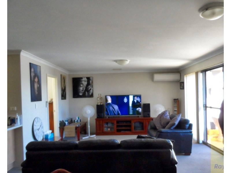 10/11 Serls Street, Armadale WA 6112