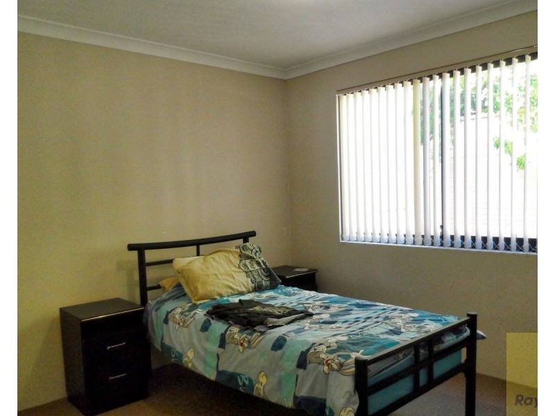 10/11 Serls Street, Armadale WA 6112