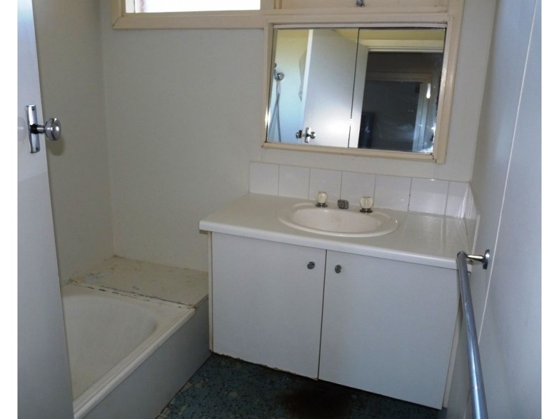 17 Abingdon Place, Kelmscott WA 6111