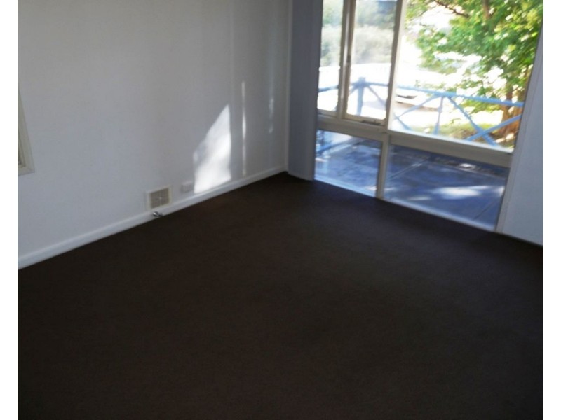 17 Abingdon Place, Kelmscott WA 6111