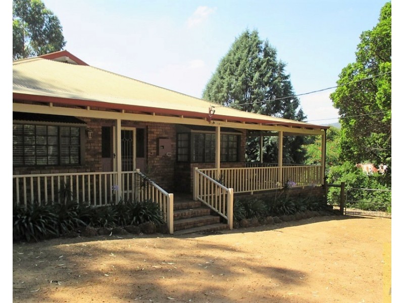 15 Peet Road, Roleystone WA 6111