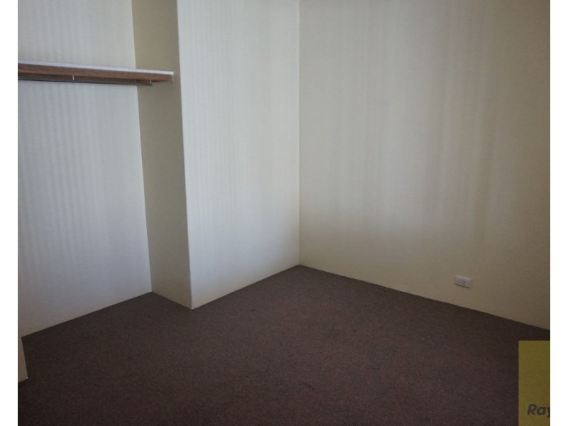 9 Seville Drive, Seville Grove WA 6112