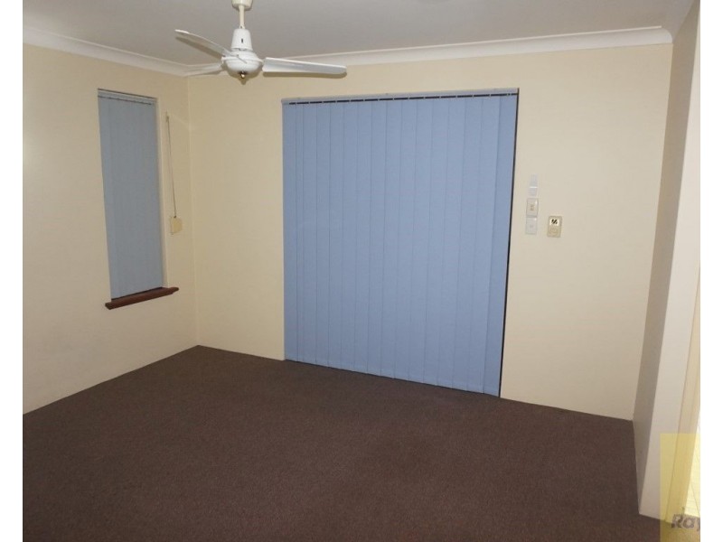 9 Seville Drive, Seville Grove WA 6112