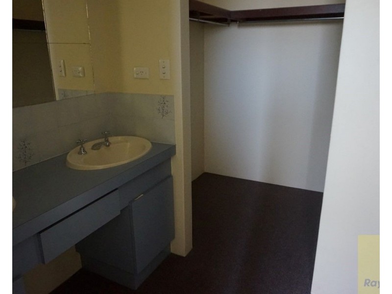 9 Seville Drive, Seville Grove WA 6112