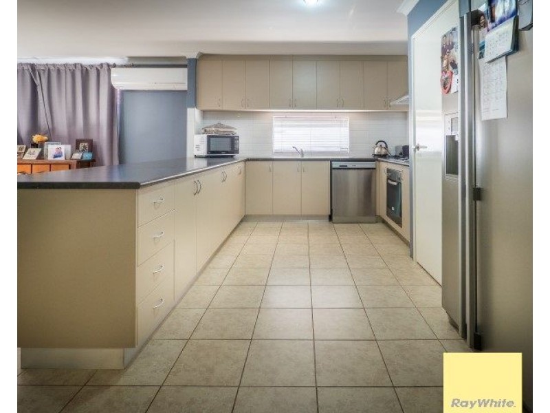 32 Munday Avenue, Brookdale WA 6112