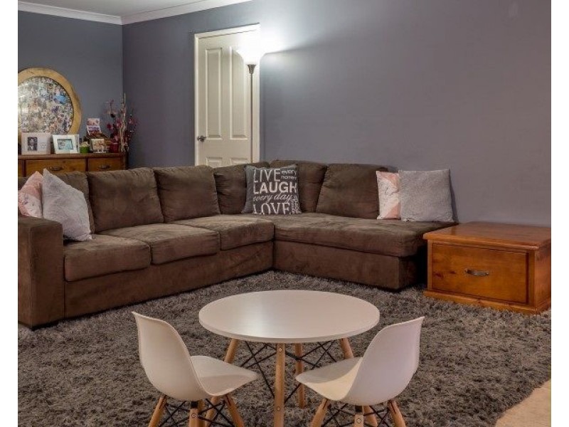 32 Munday Avenue, Brookdale WA 6112