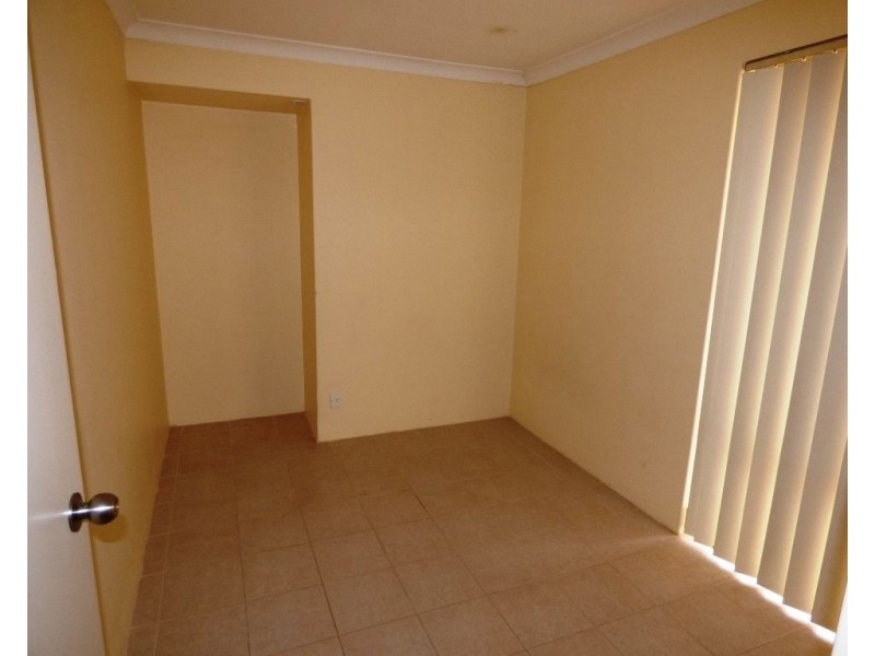 8/23 Quarram Way, Gosnells WA 6110