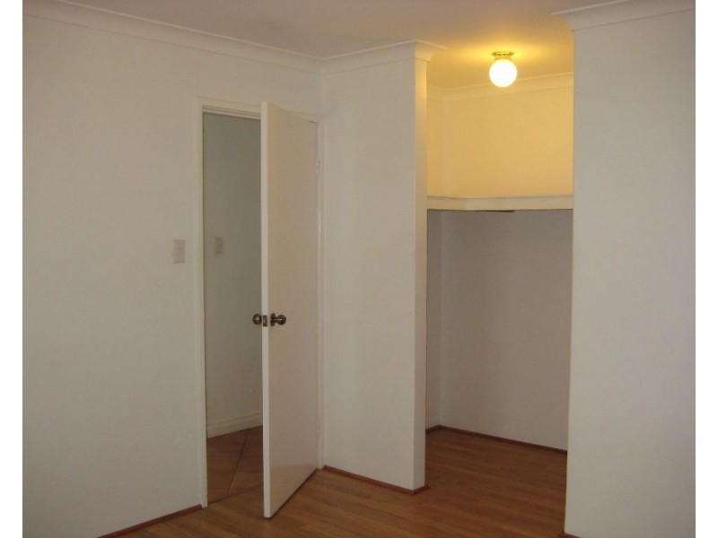 11 Denning Court, Seville Grove WA 6112