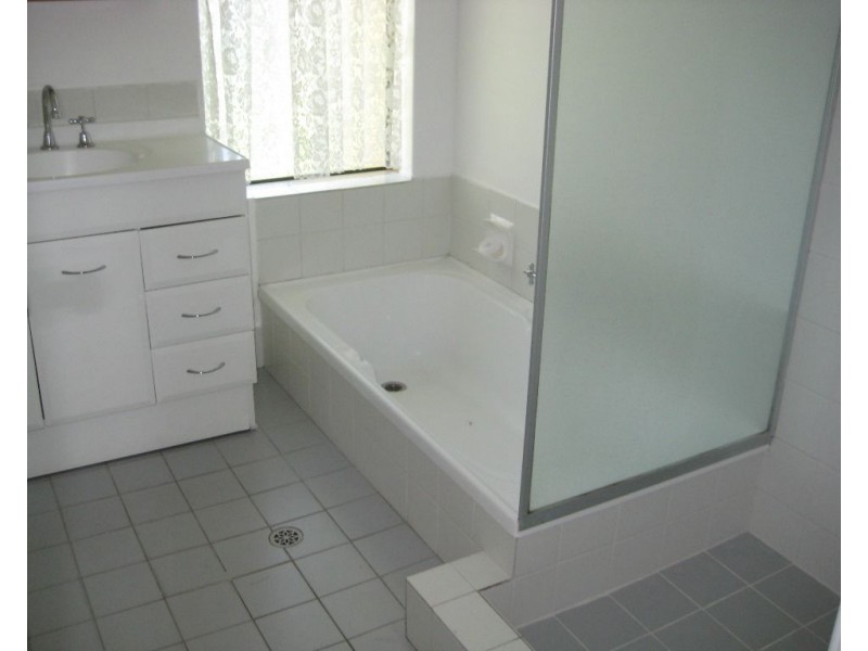 11 Denning Court, Seville Grove WA 6112