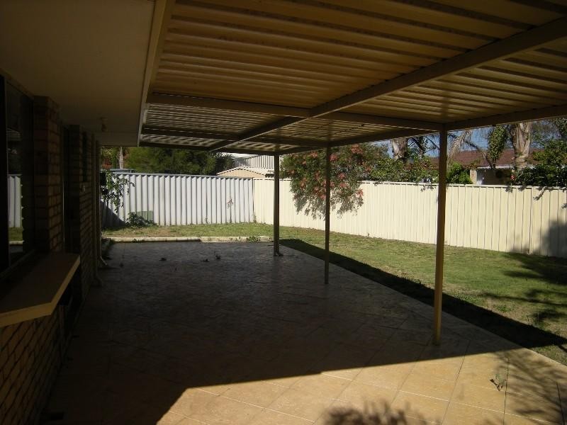 20A Denning Court, Seville Grove WA 6112