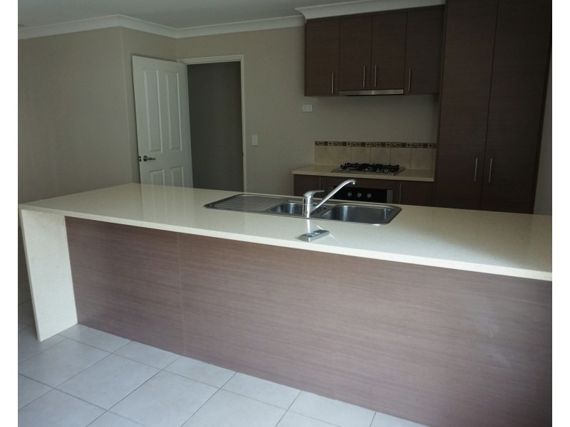 33a Lensham Place, Armadale WA 6112