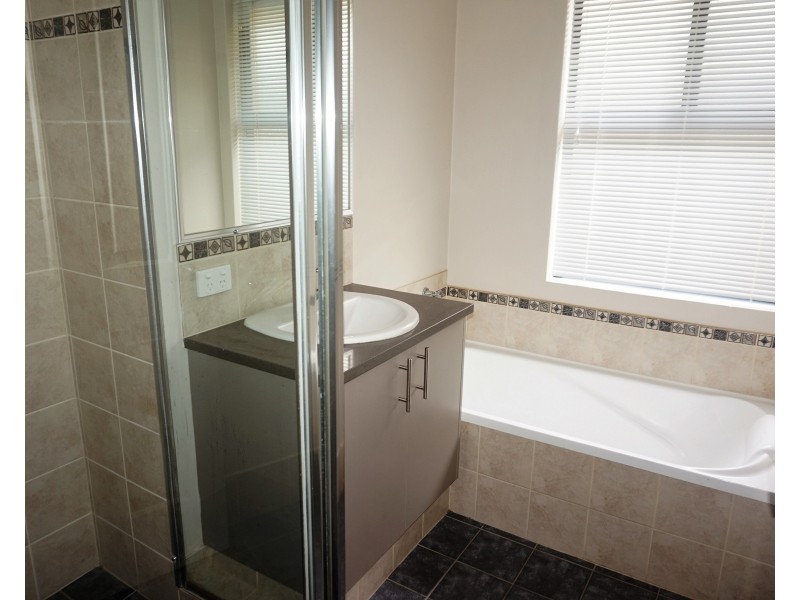 33a Lensham Place, Armadale WA 6112