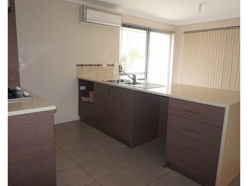 33a Lensham Place, Armadale WA 6112