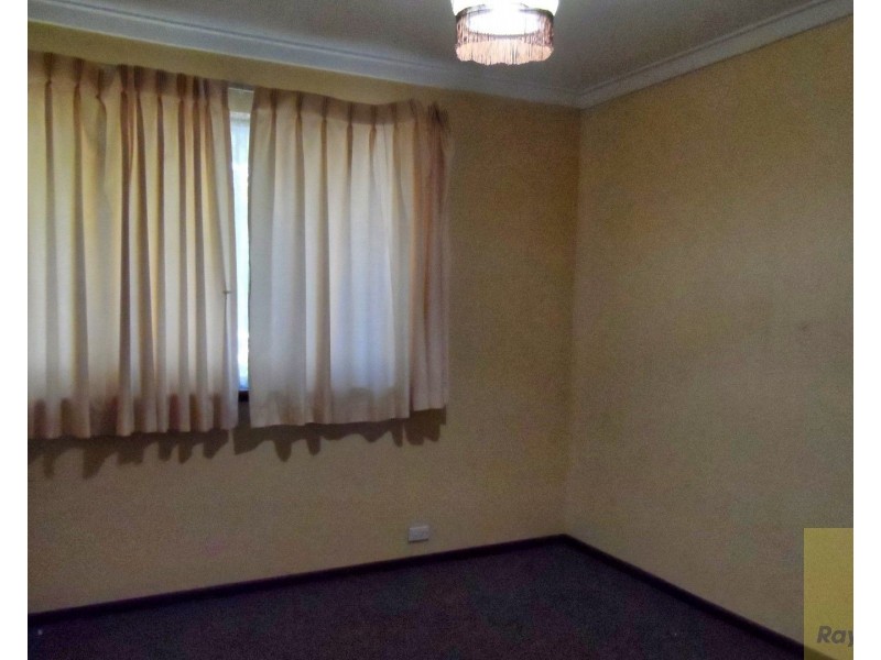 37 Townley Street, Armadale WA 6112