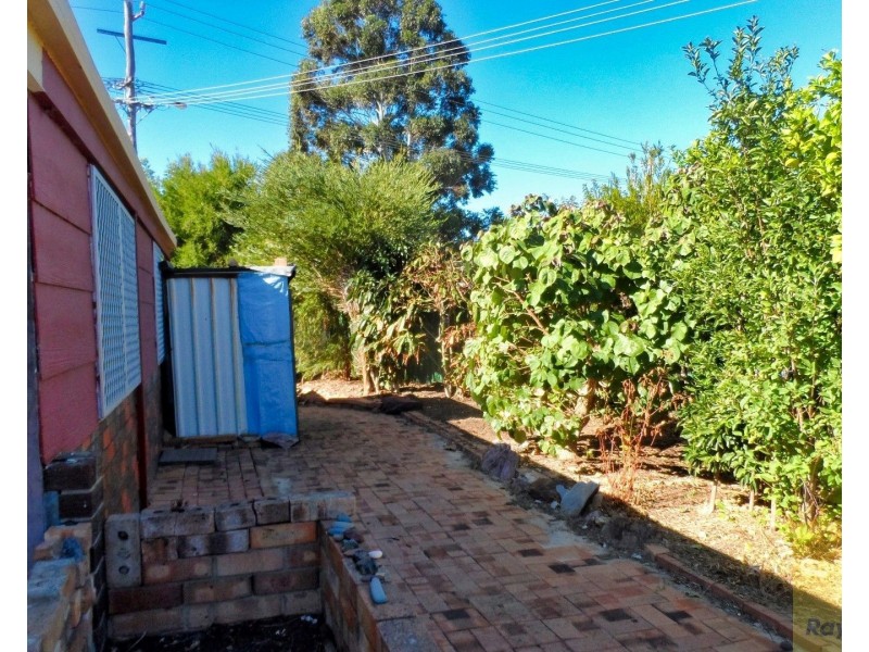 37 Townley Street, Armadale WA 6112