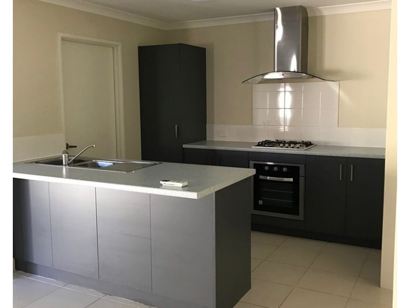 62a Williams Road, Armadale WA 6112