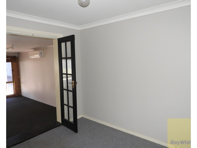 22 Seville Drive, Seville Grove WA 6112