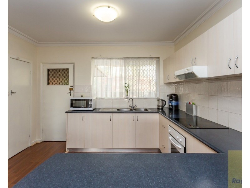 3212 Albany Highway, Mount Nasura WA 6112
