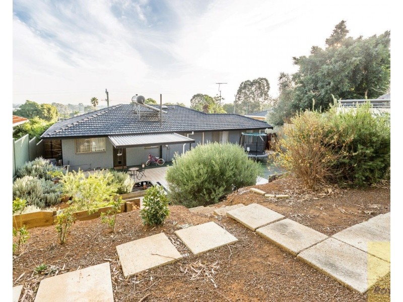 3212 Albany Highway, Mount Nasura WA 6112