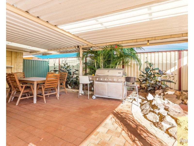 72 Derry Avenue, Mount Nasura WA 6112