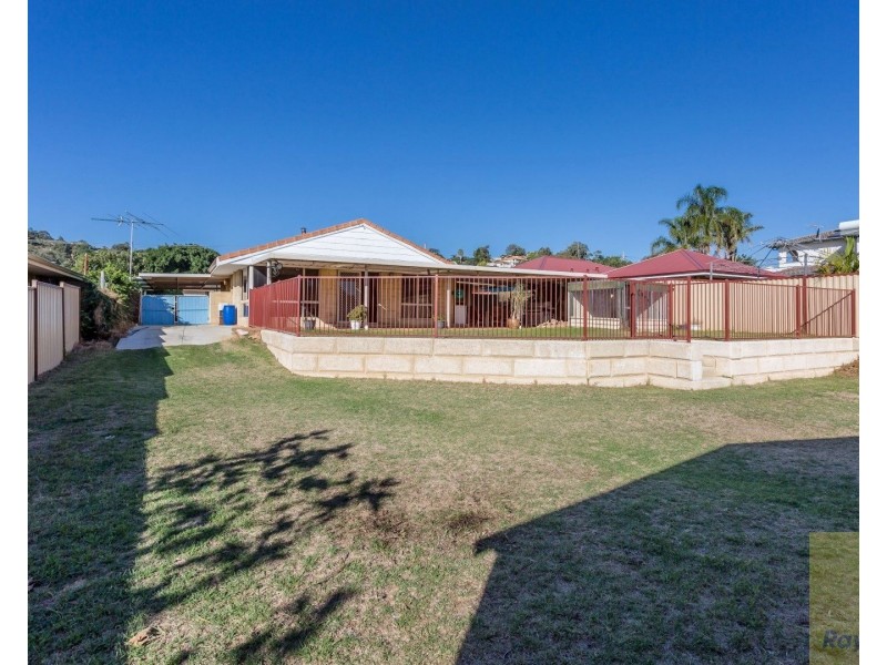 72 Derry Avenue, Mount Nasura WA 6112