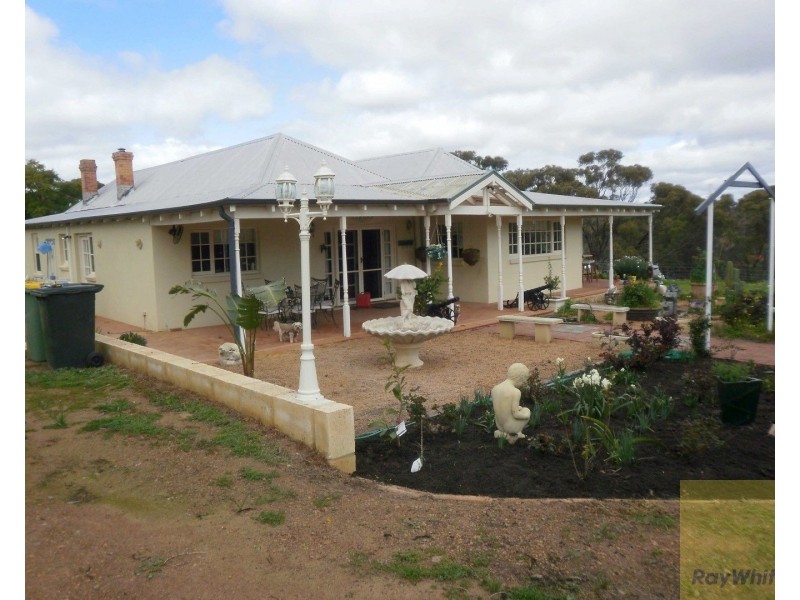 24 Balfour Street, Pingelly WA 6308
