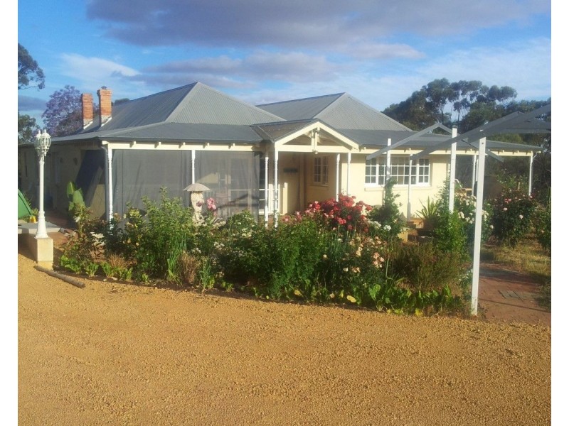24 Balfour Street, Pingelly WA 6308
