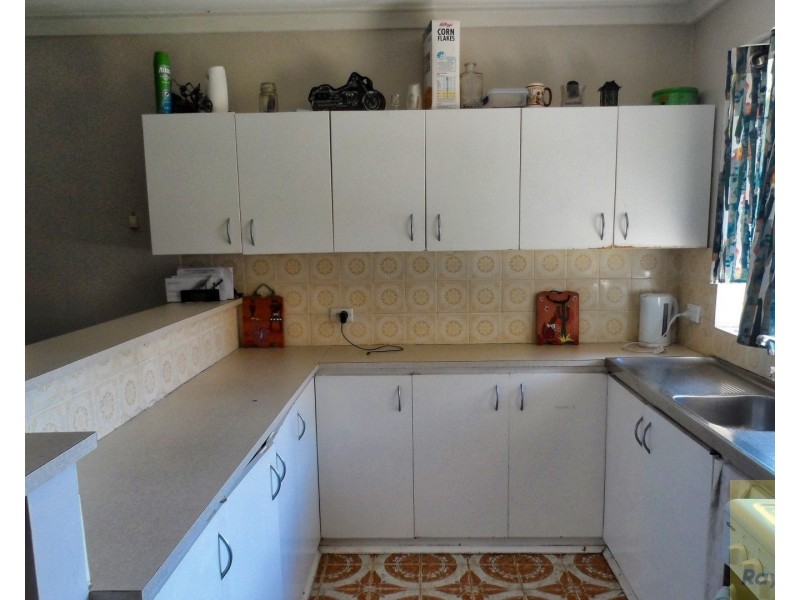 27C Robin Hood Avenue, Armadale WA 6112