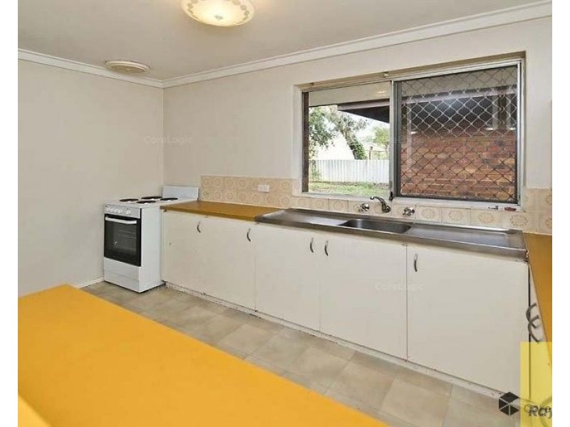 27D Robin Hood Avenue, Armadale WA 6112