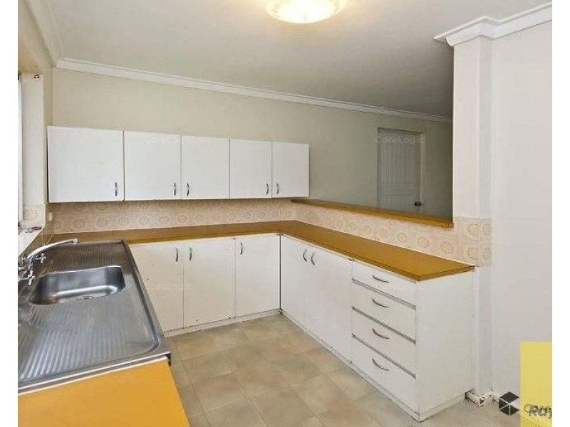 27D Robin Hood Avenue, Armadale WA 6112