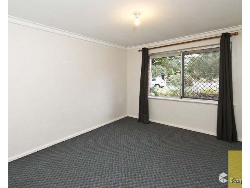 27D Robin Hood Avenue, Armadale WA 6112