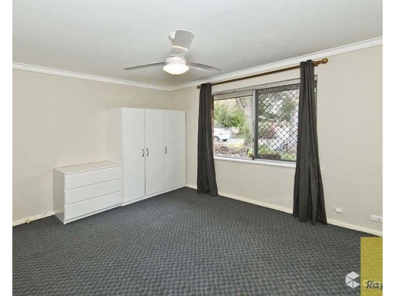 27D Robin Hood Avenue, Armadale WA 6112