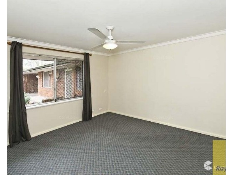 27D Robin Hood Avenue, Armadale WA 6112