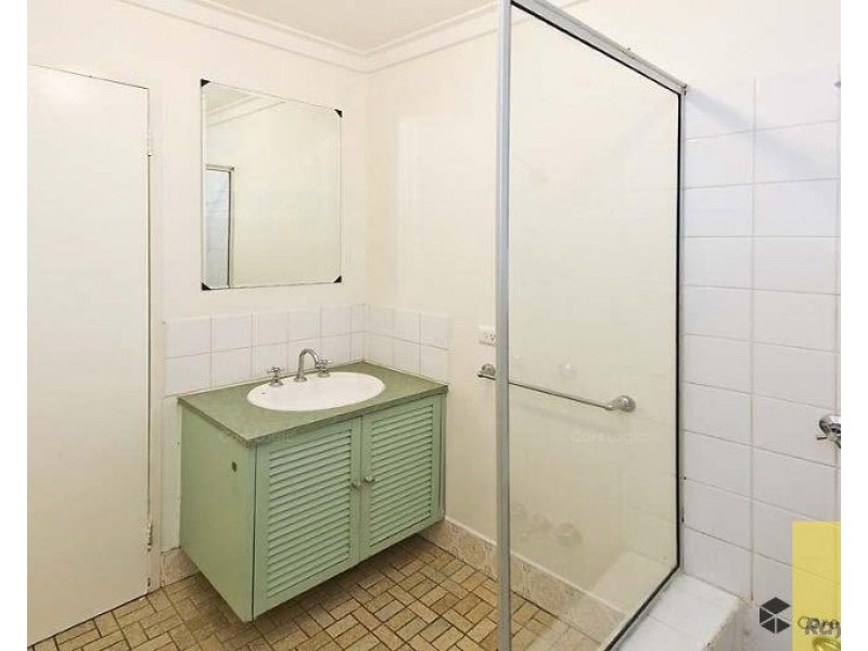27D Robin Hood Avenue, Armadale WA 6112
