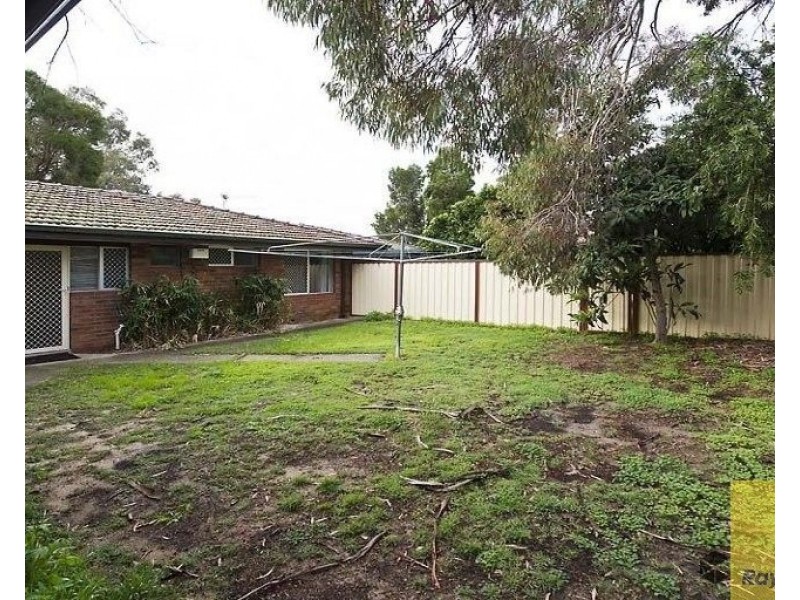 27D Robin Hood Avenue, Armadale WA 6112