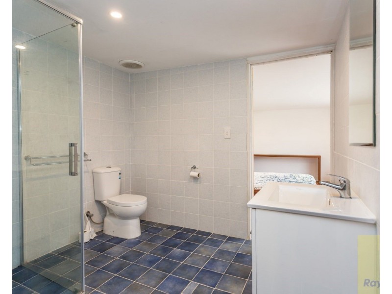 6 Kari Court, Camillo WA 6111