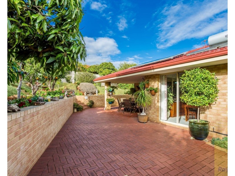 9 Roberta Rise, Mount Nasura WA 6112