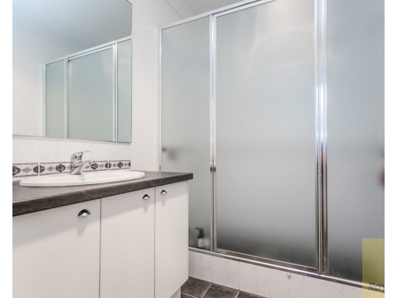 62 Portwine Avenue, Byford WA 6122