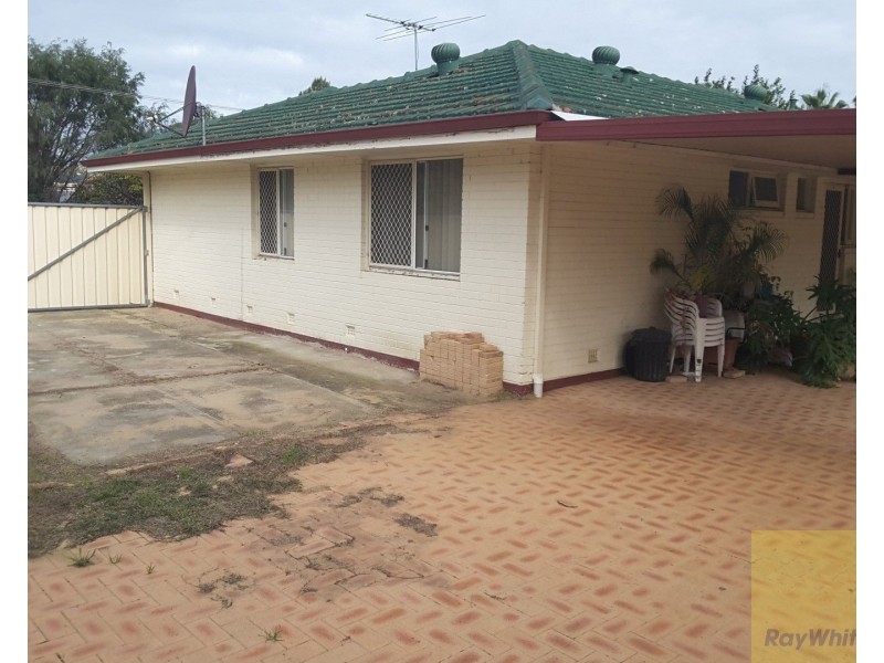 13 Blantyre Way, Kelmscott WA 6111