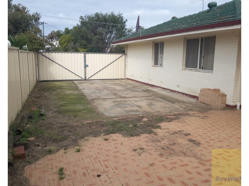 13 Blantyre Way, Kelmscott WA 6111