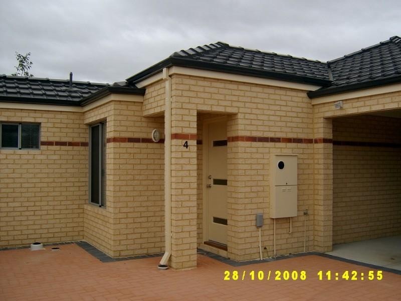 4/17 Friar Road, Armadale WA 6112