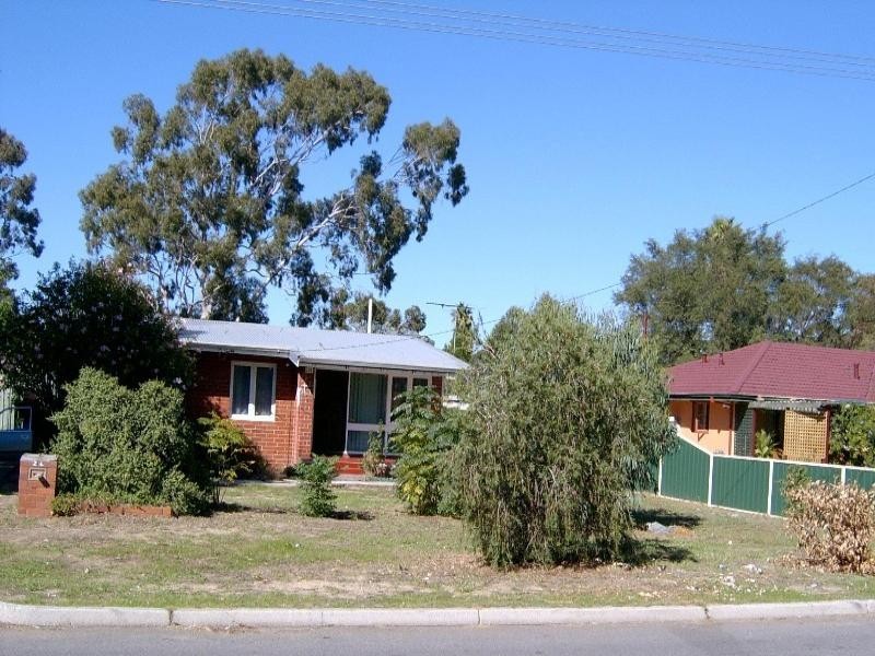 24 Neilson Avenue, Armadale WA 6112