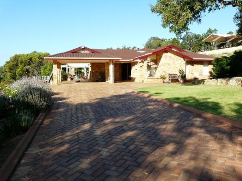 67 Carawatha Avenue, Mount Nasura WA 6112