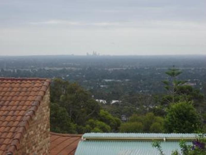 67 Carawatha Avenue, Mount Nasura WA 6112