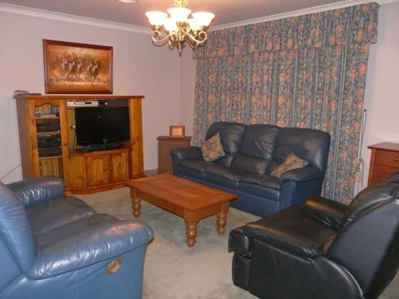 67 Carawatha Avenue, Mount Nasura WA 6112