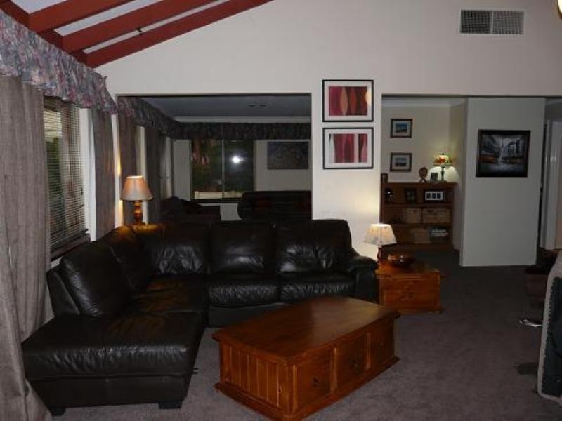 67 Carawatha Avenue, Mount Nasura WA 6112