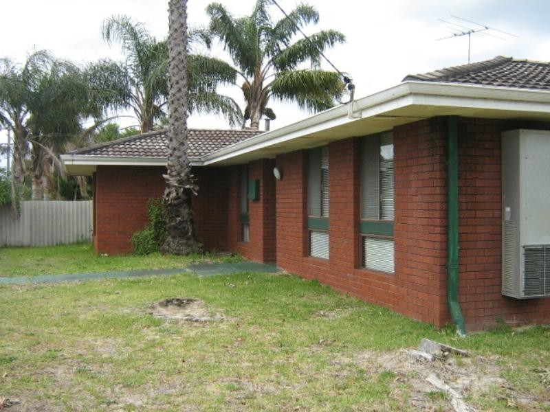 78 Gribble Avenue, Armadale WA 6112