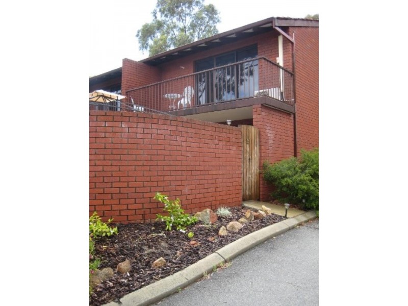 9/3 Marsh Road, Mount Richon WA 6112