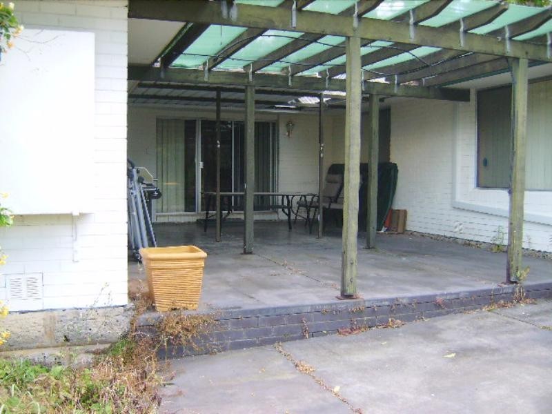 28 Nelson Crescent, Lesmurdie WA 6076