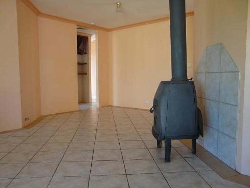 7 Emperor Close, Seville Grove WA 6112